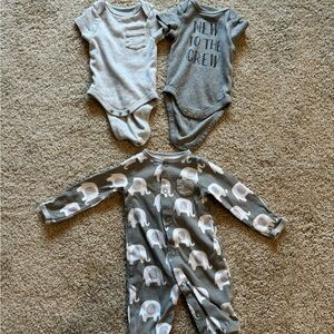 Carter’s baby clothes